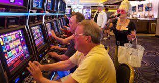 Panel fitur Bingo Calaca yang rapi